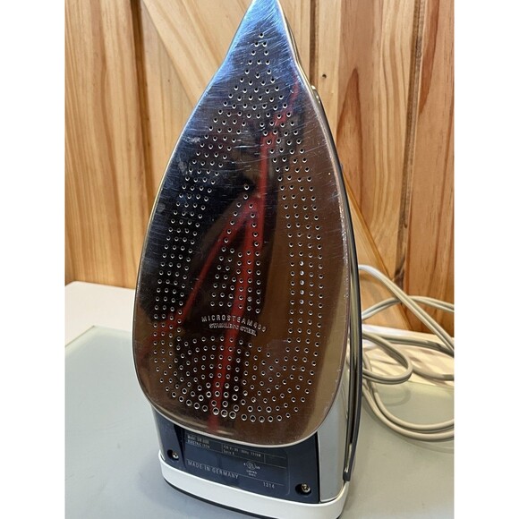 Rowenta Pro Master Iron Model DW8080 Made in Germany 1715W Steam Auto Off Clean - Picture 4 of 9